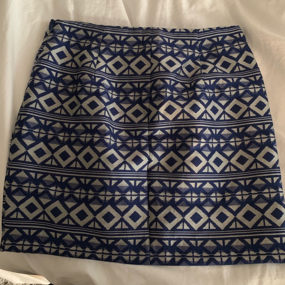 Asymmetrical mini skirt